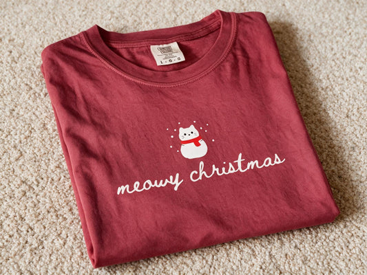 Comfort Colors Christmas Cat Tshirt Crimson Color Size L